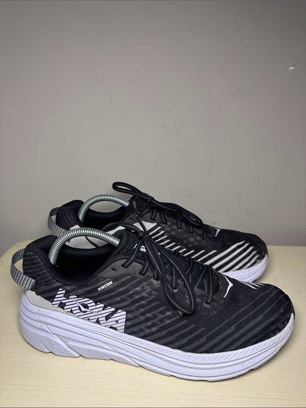 Hoka One One Rincon Men's black and white sneakers